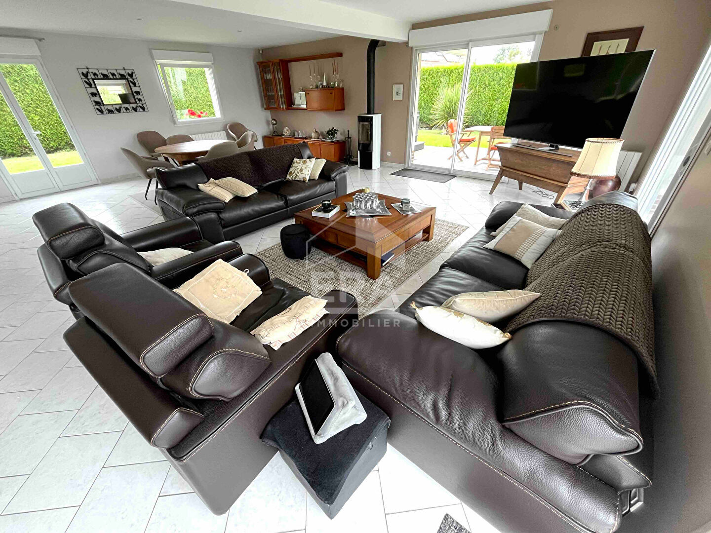 Photo Maison entièrement cloturée -Vie plain pied possible- 270m2- 4 chambres image 4/6