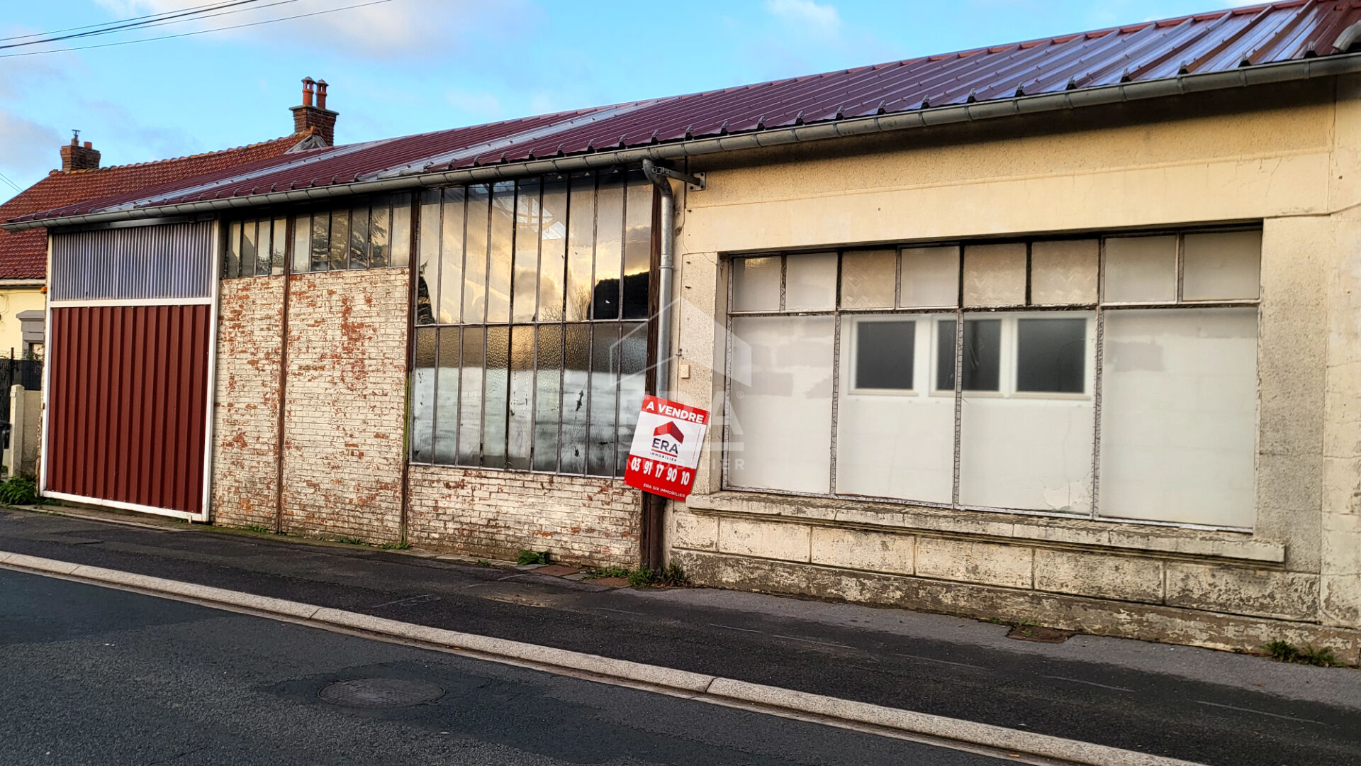 Entrepôt à vendre à Marconnelle - + terrain