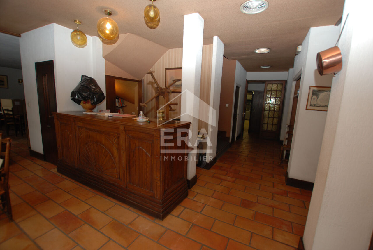 Photo A VENDRE A CRESSENSAC (46600) : ANCIEN HOTEL RESTAURANT SUR 3 NIVEAUX - 615 m² image 2/5