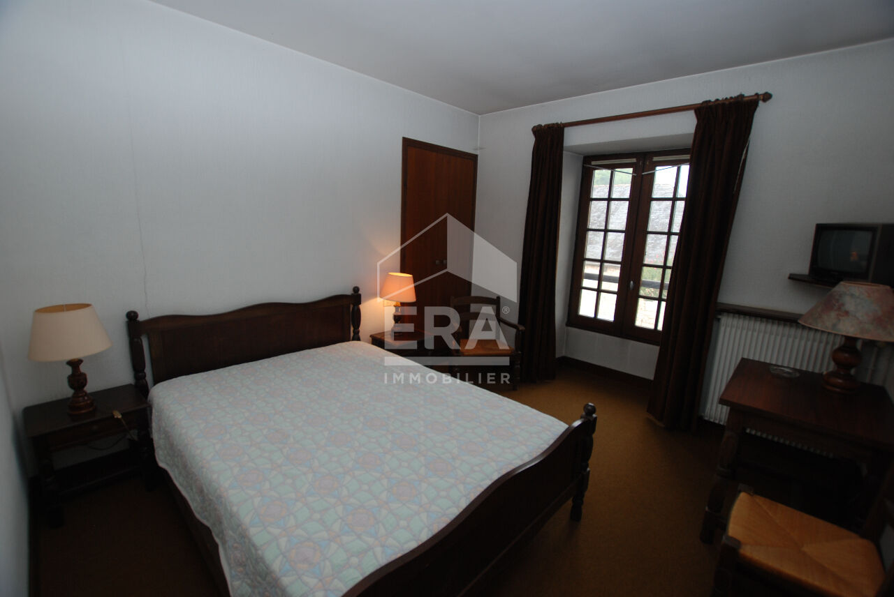 Photo A VENDRE A CRESSENSAC (46600) : ANCIEN HOTEL RESTAURANT SUR 3 NIVEAUX - 615 m² image 4/5