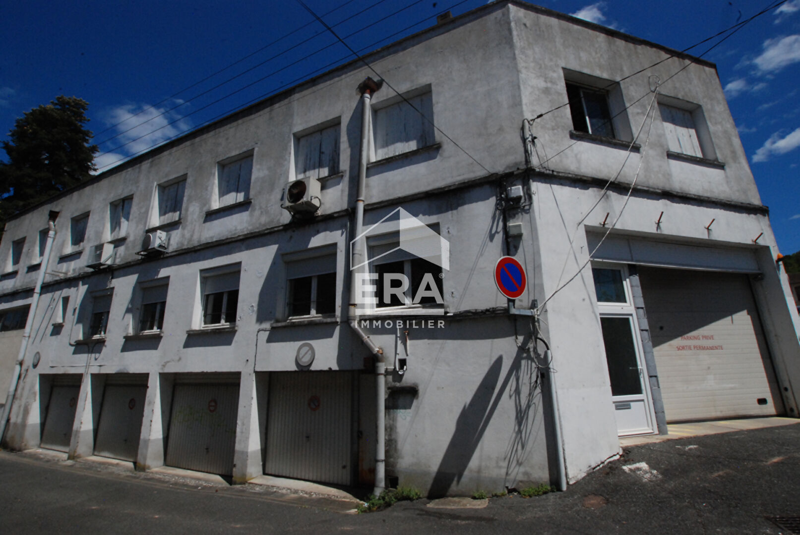 Photo A VENDRE SOUILLAC CENTRE : IMMEUBLE + LOCAUX COMMERCIAUX image 4/6