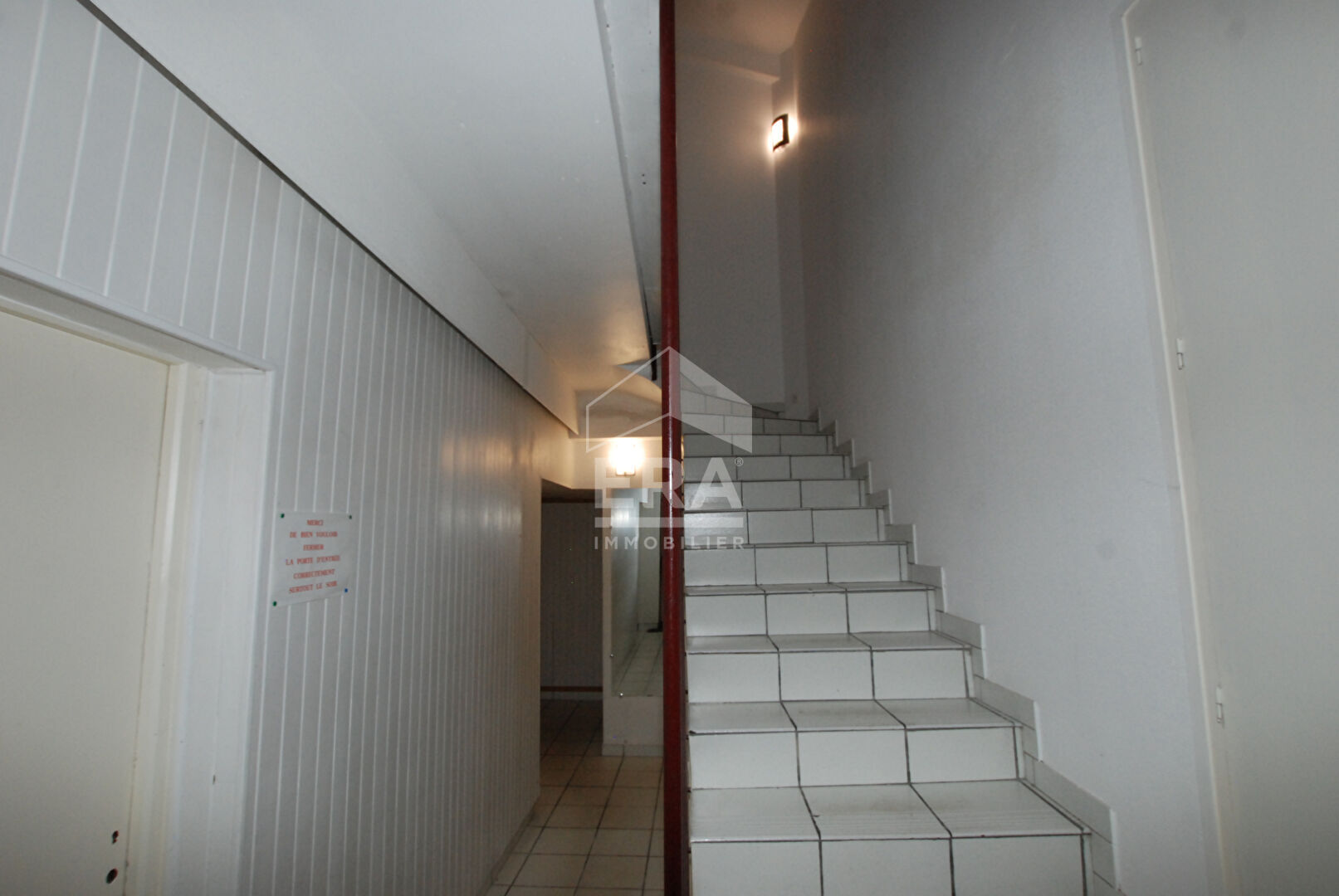 Photo Immeuble en pierre avec ascenseur - Centre Souillac (46200 ) 355 m2 image 2/6