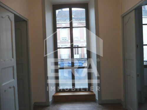 Photo Immeuble en pierre - Centre Souillac 46200 image 6/6