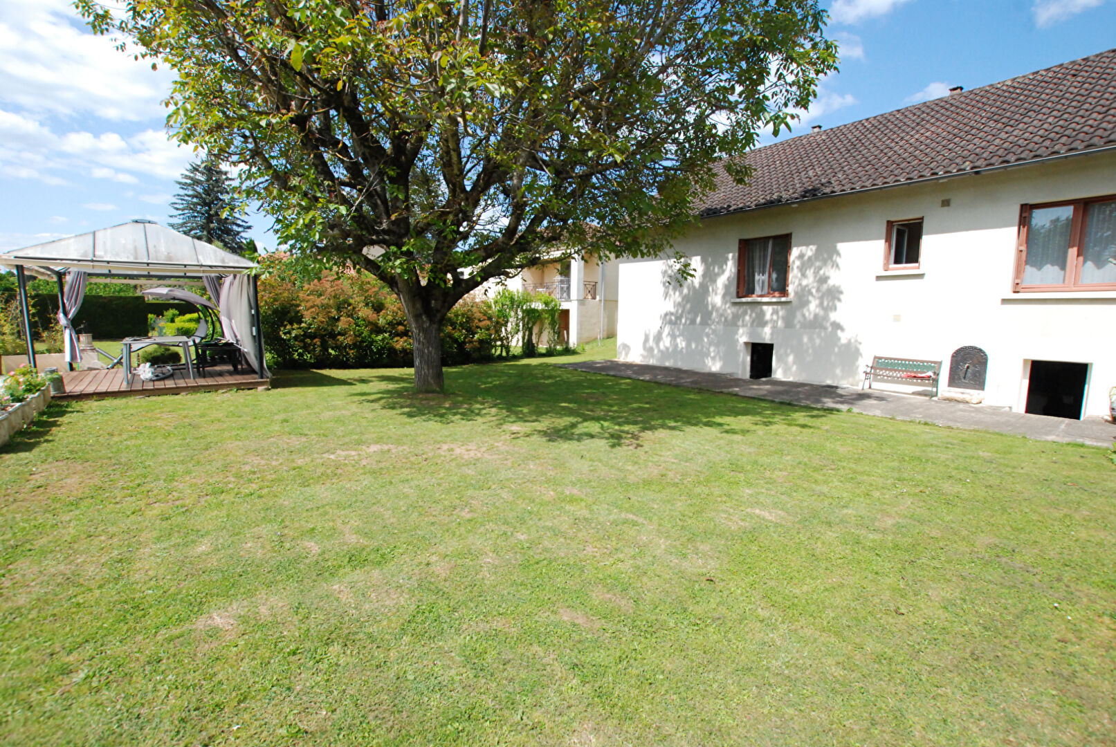 Photo Maison de plain pied avec piscine quartier résidentiel Souillac - 46200 proche rivière Dordogne image 6/6