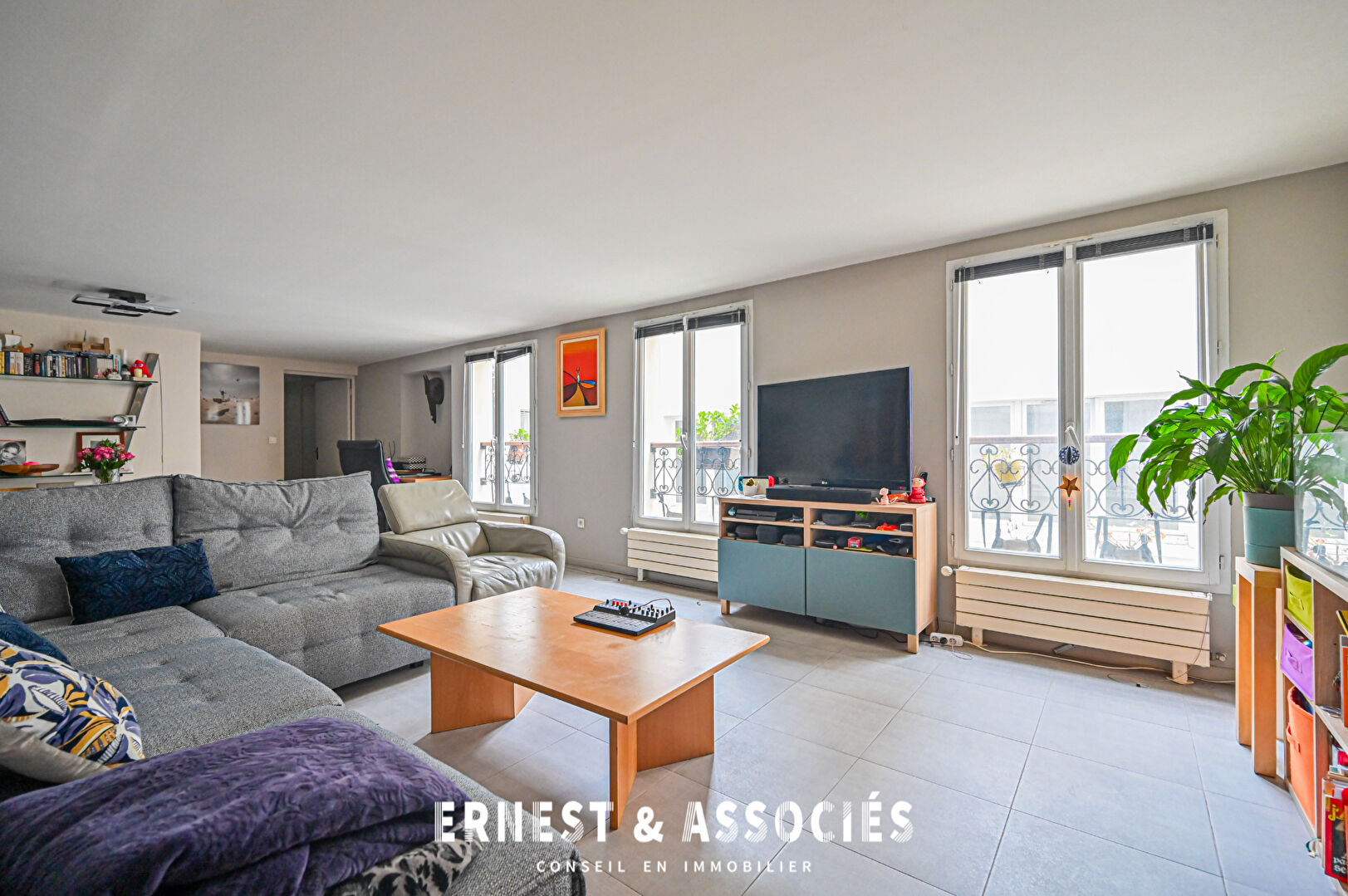 Agence immobilière de ERNEST ET ASSOCIES