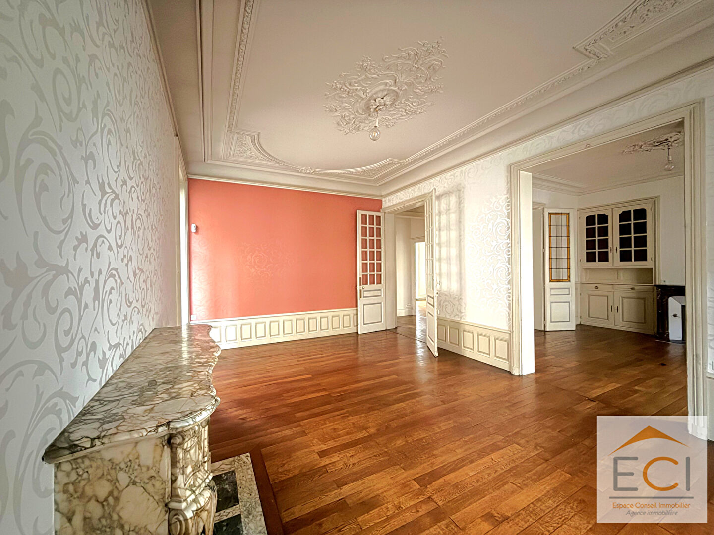 Appartement   142 m2