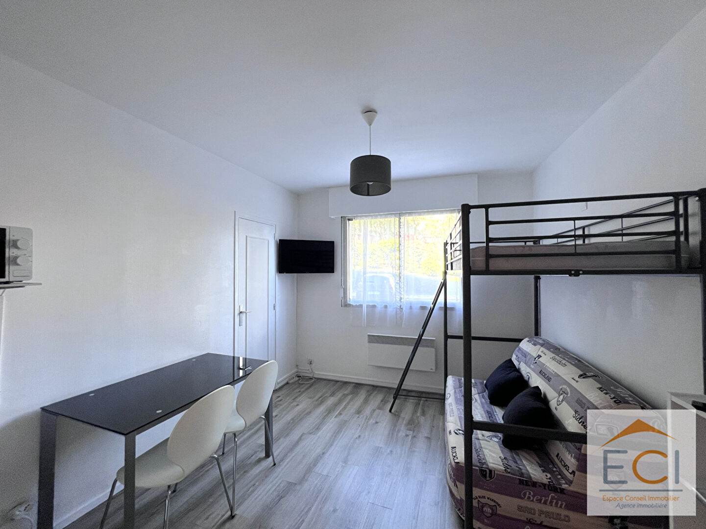 Agence immobilière de 
 ESPACE CONSEIL IMMOBILIER LIMOGES - ESPACE CONSEIL IMMOBILIER 
