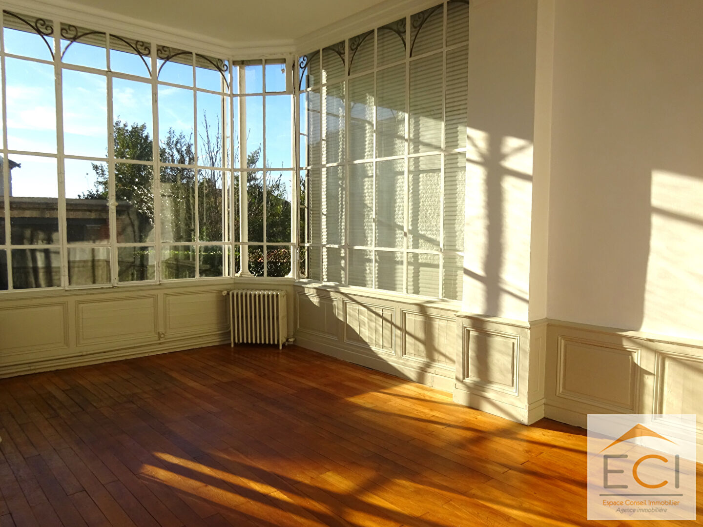 Photo Maison square des émailleurs 314m² image 2/6