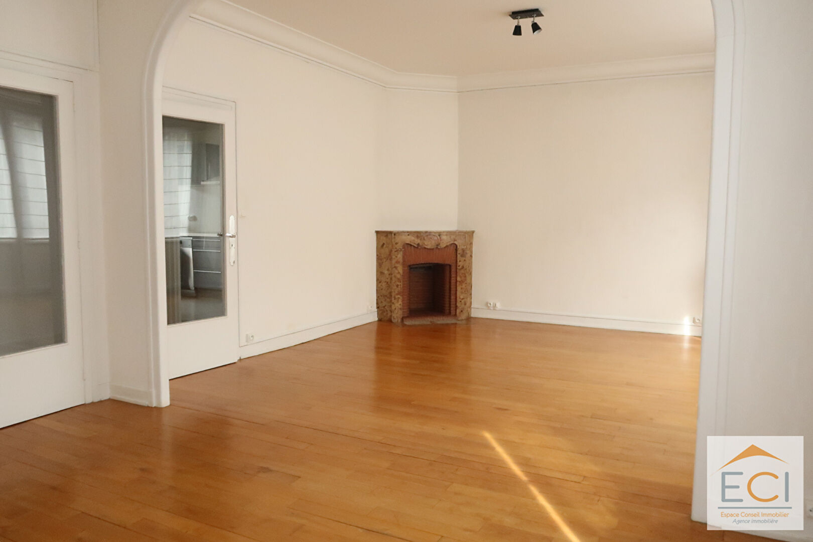 Photo A VENDRE - Appartement T4 Avenue de Turenne image 1/6