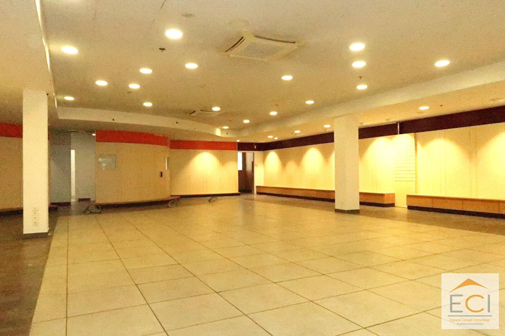 Photo Local commercial de 300m² Corgnac Limoges. image 2/6