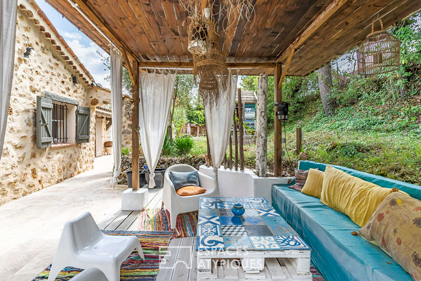 Photo Maison atypique alliant l'ancien et le moderne image 2/6