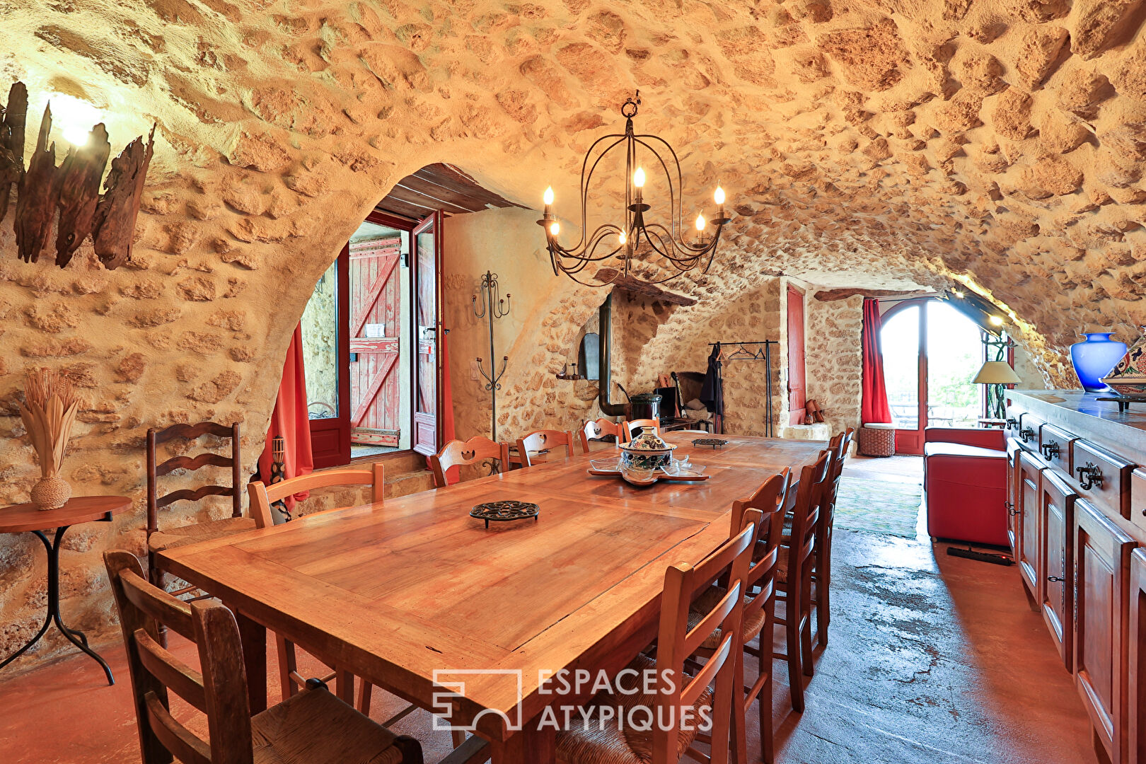 Photo Ferme templière du 13ème siècle rénovée en gîtes d'exception image 5/6