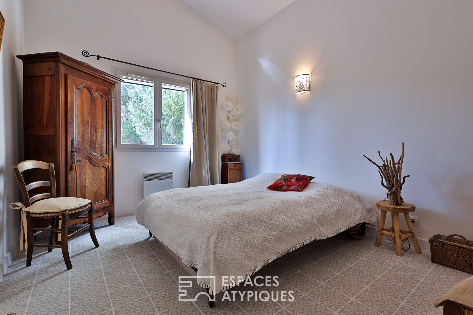 Photo Maison pleine de charme dans un coin de verdure image 6/6