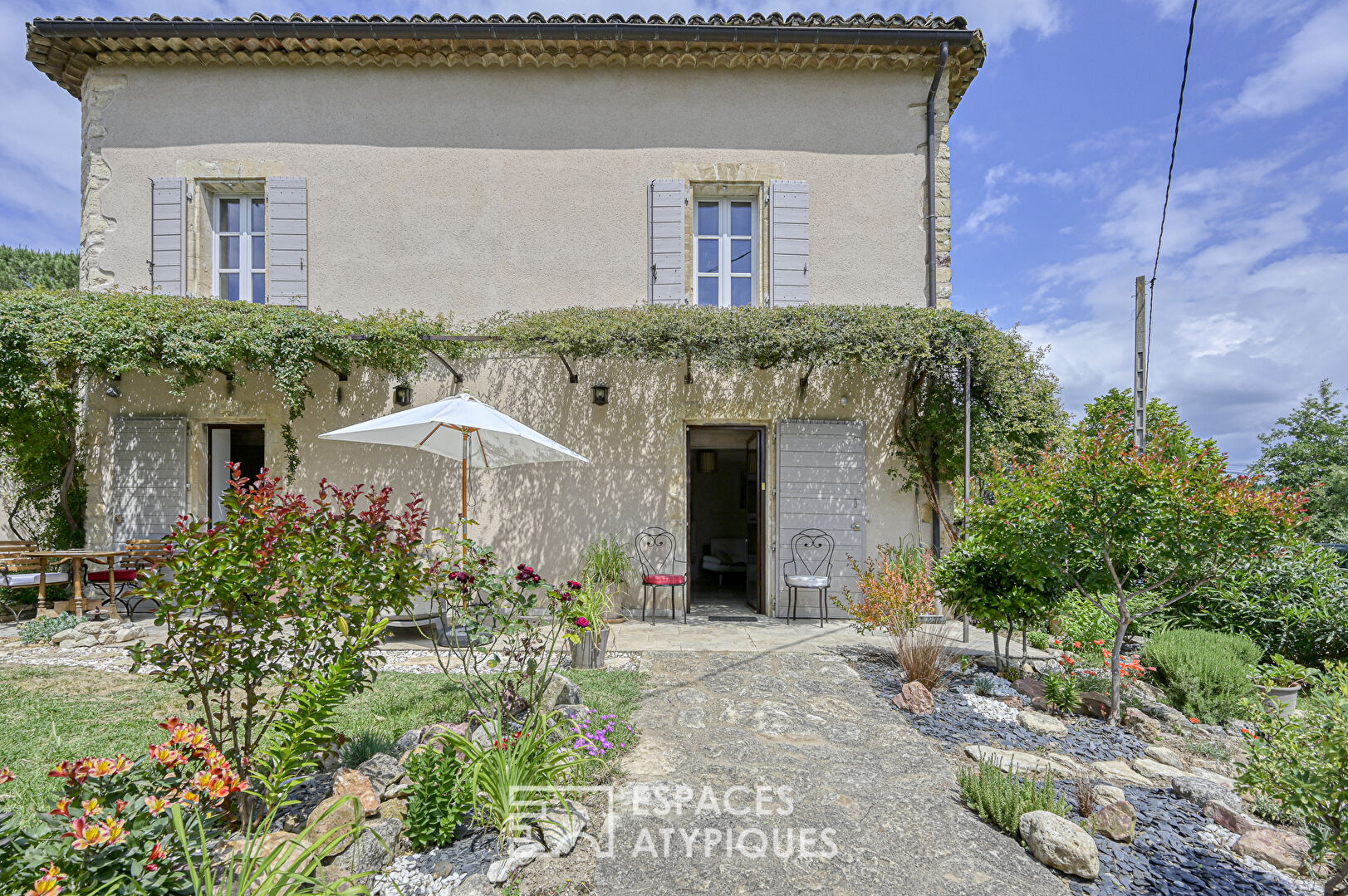 Agence immobilière de ESPACES ATYPIQUES AVIGNON