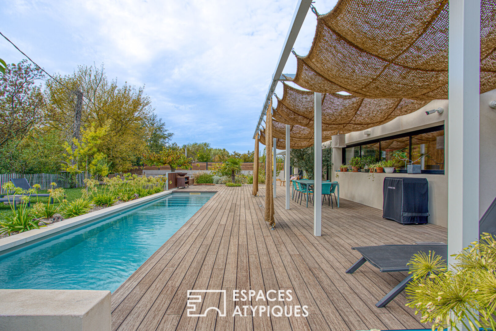 Agence immobilière de ESPACES ATYPIQUES AVIGNON