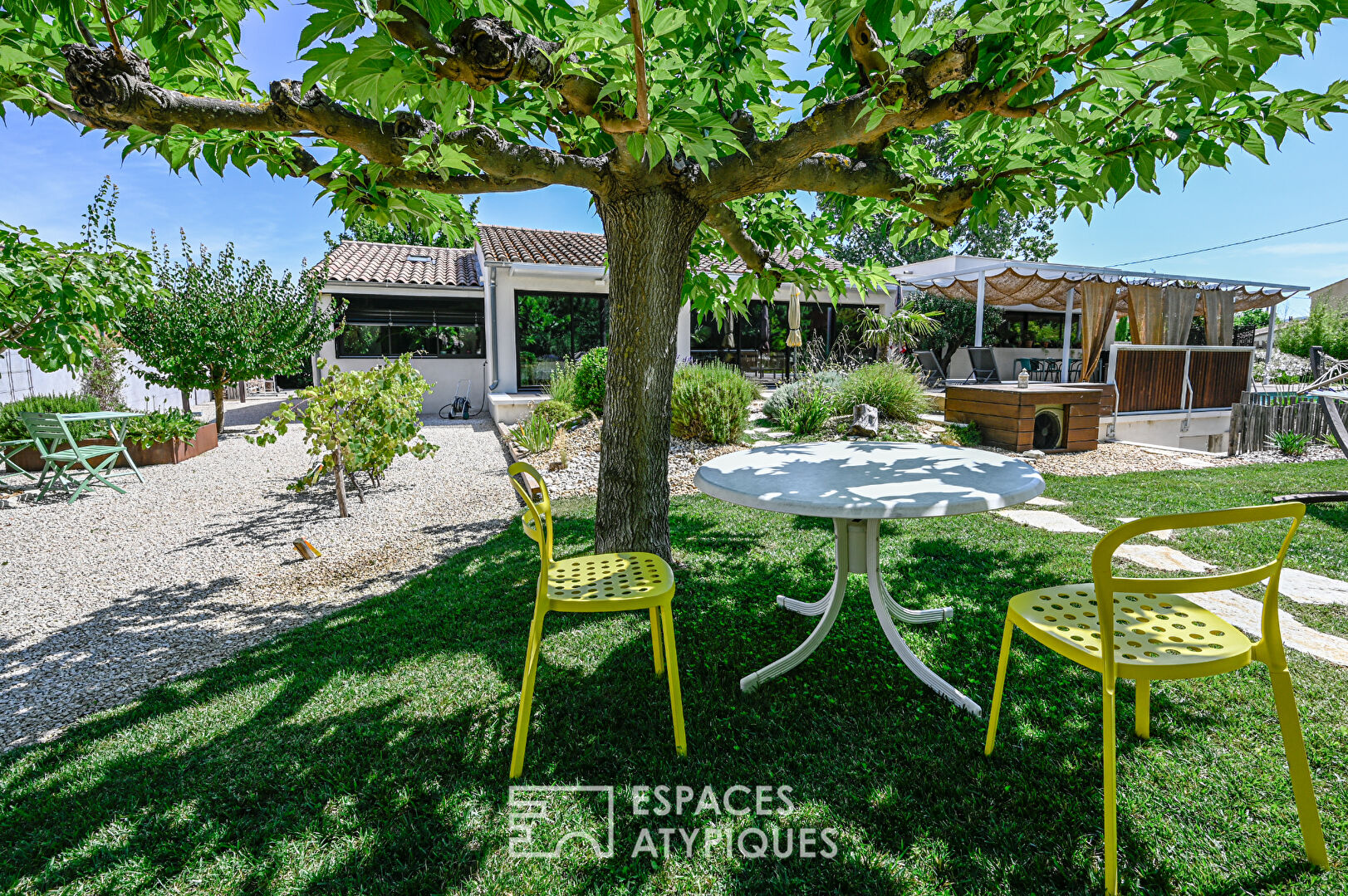 Agence immobilière de ESPACES ATYPIQUES AVIGNON