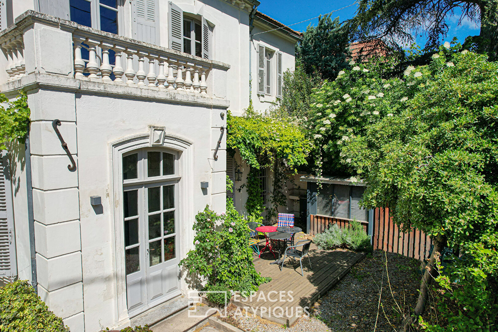 Agence immobilière de ESPACES ATYPIQUES Avignon - Luberon - Ventoux