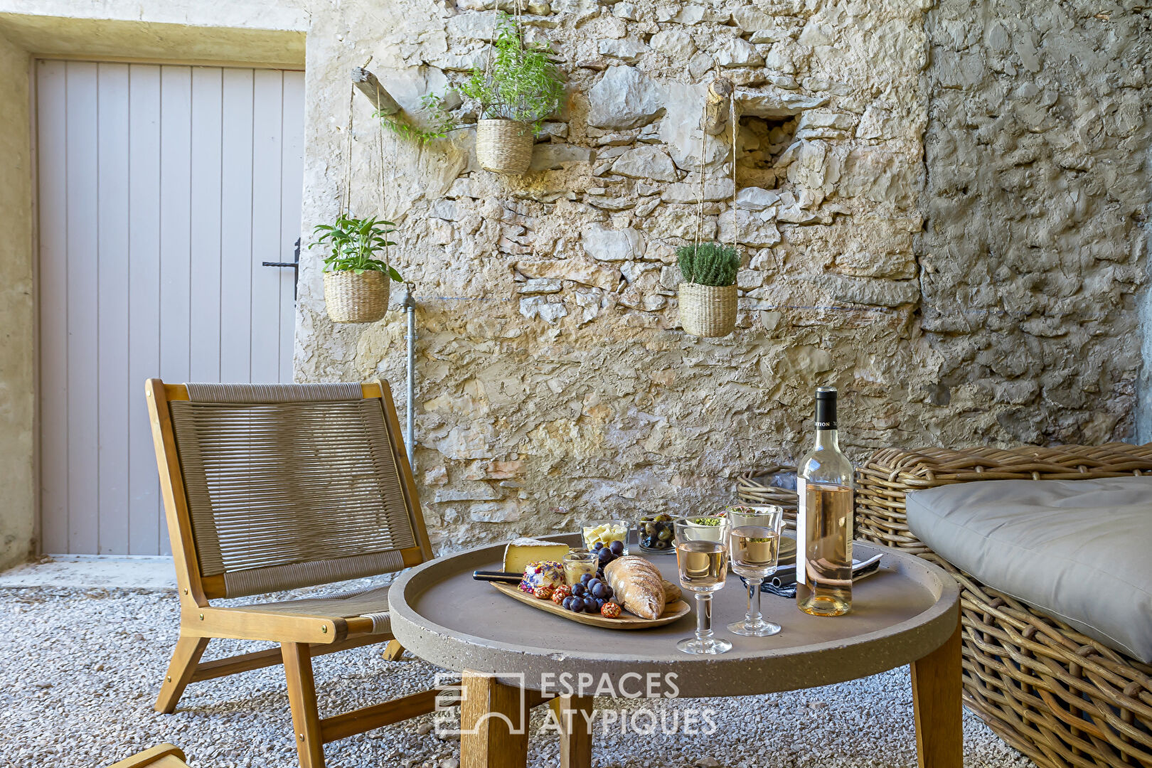 Photo Maison de village à la rénovation chic et élégante image 6/6