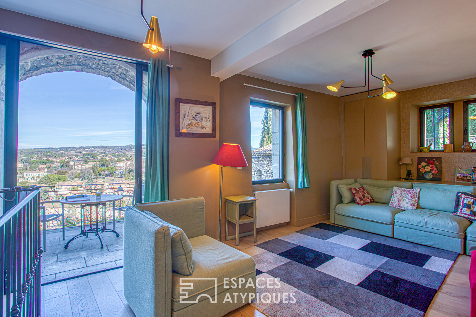 Agence immobilière de ESPACES ATYPIQUES AVIGNON
