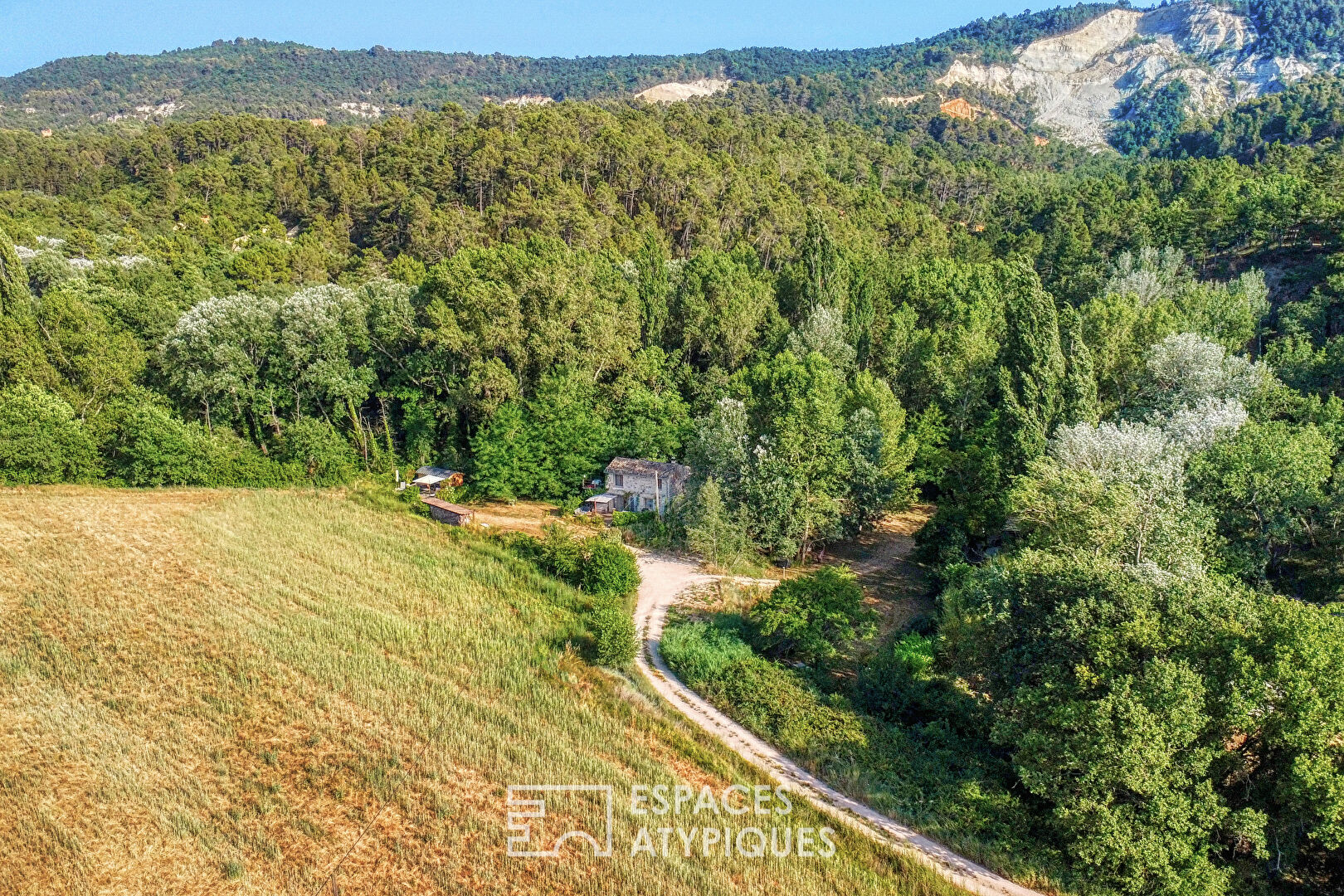 Agence immobilière de ESPACES ATYPIQUES AVIGNON