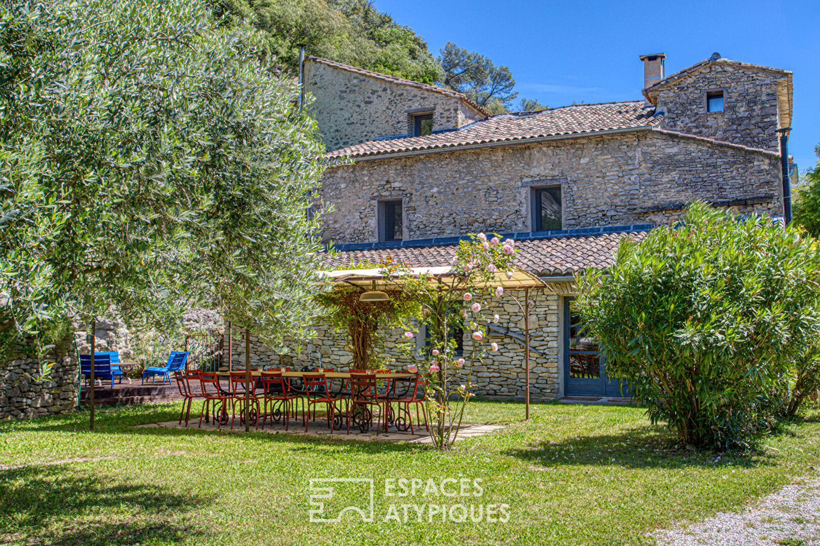 Agence immobilière de ESPACES ATYPIQUES AVIGNON