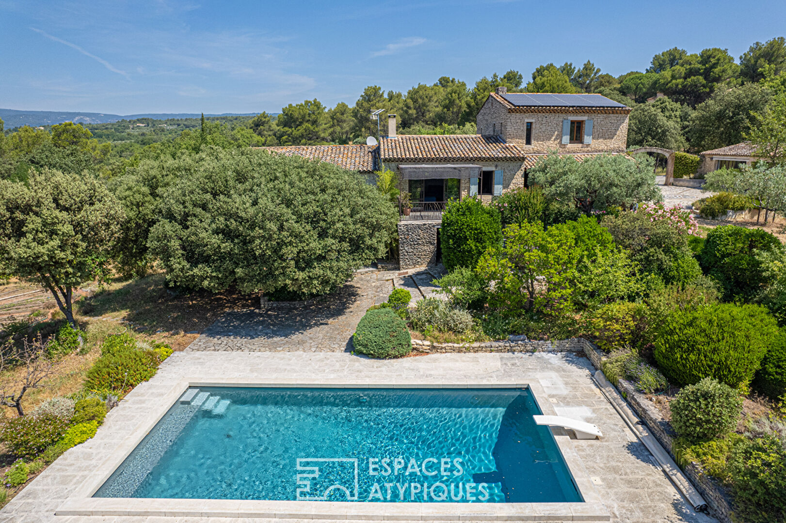 Agence immobilière de ESPACES ATYPIQUES AVIGNON