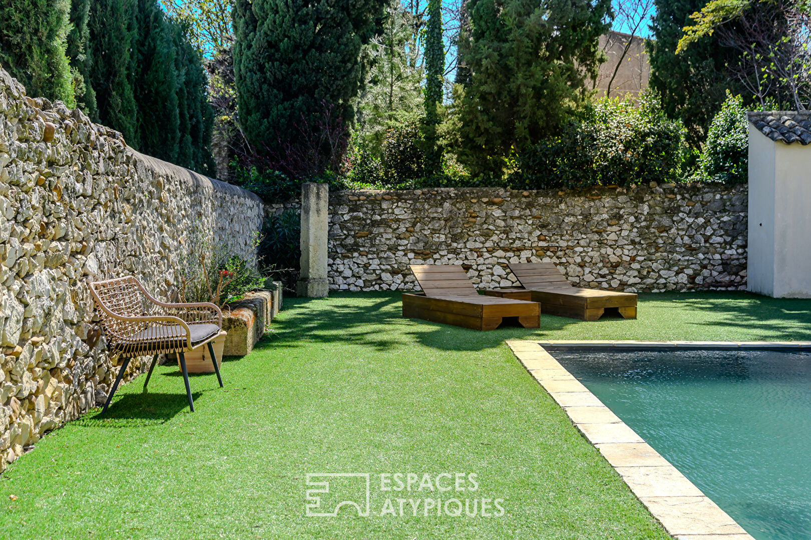 Agence immobilière de ESPACES ATYPIQUES AVIGNON