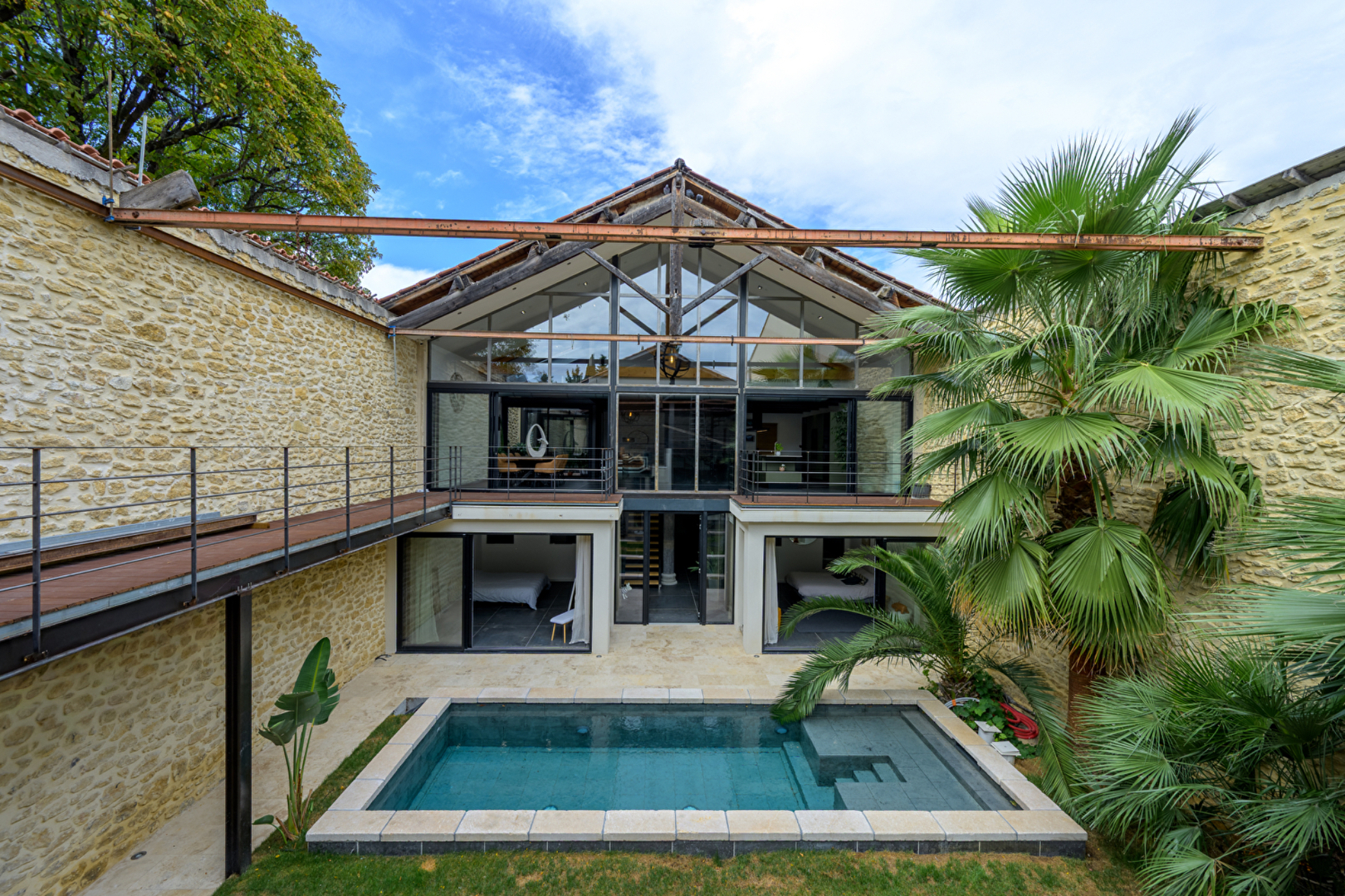 Agence immobilière de ESPACES ATYPIQUES Avignon - Luberon - Ventoux