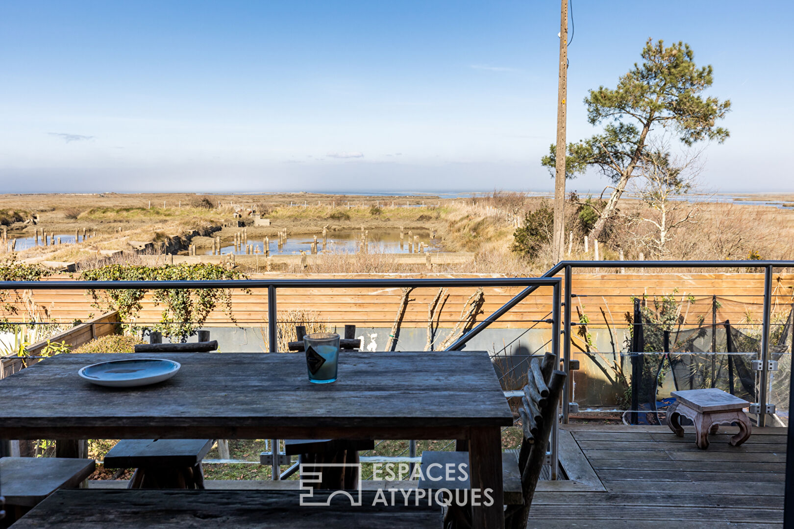 Villa exceptionnelle en première ligne à Gujan Mestras