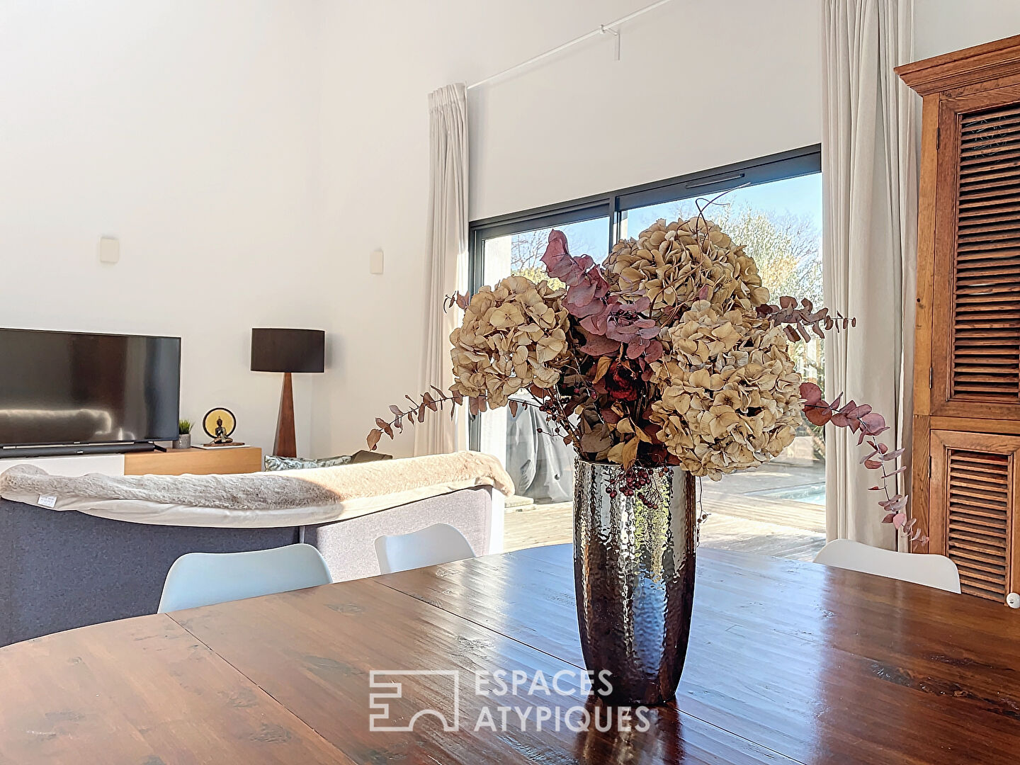 Photo Lumineuse Villa contemporaine aux Bordes image 2/6