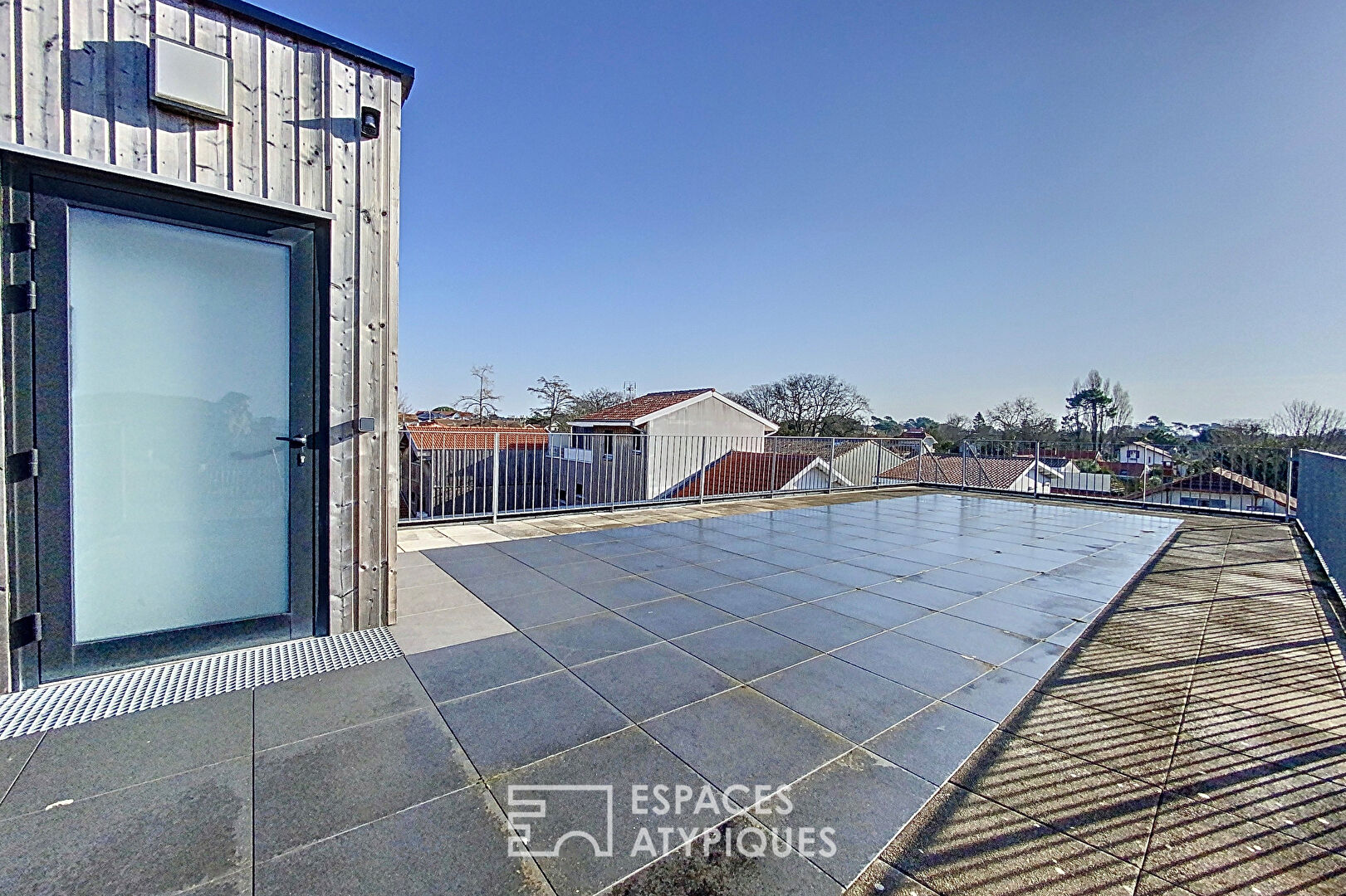 Photo Loft avec roof-top et vue bassin au centre d'Andernos image 2/2