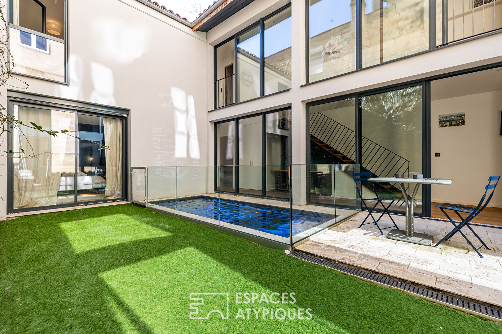 Maison loft avec terrasse et piscine proche de la gare