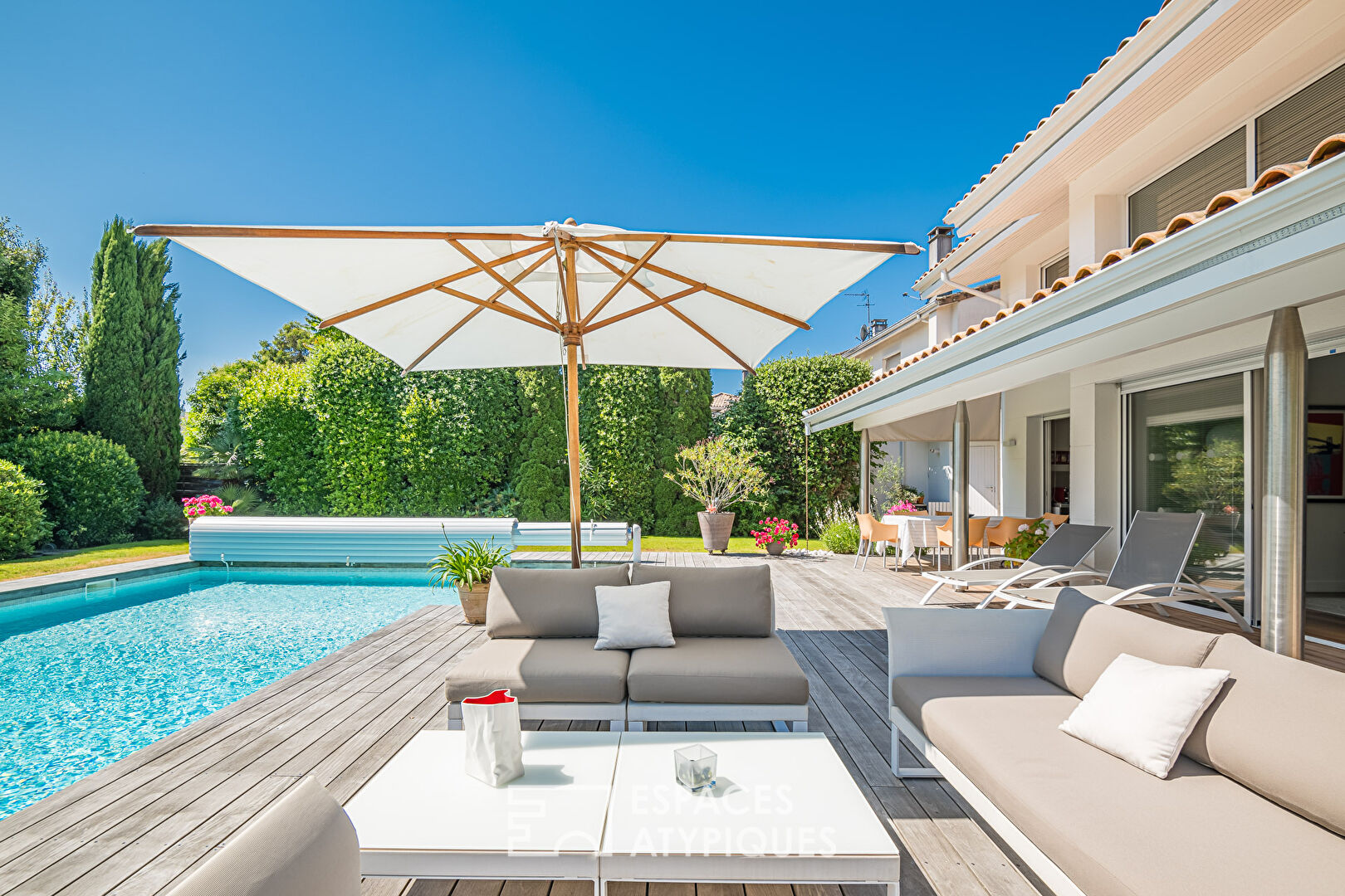 Photo Maison d'Architecte avec Jardin et Piscine à Caudéran image 2/6