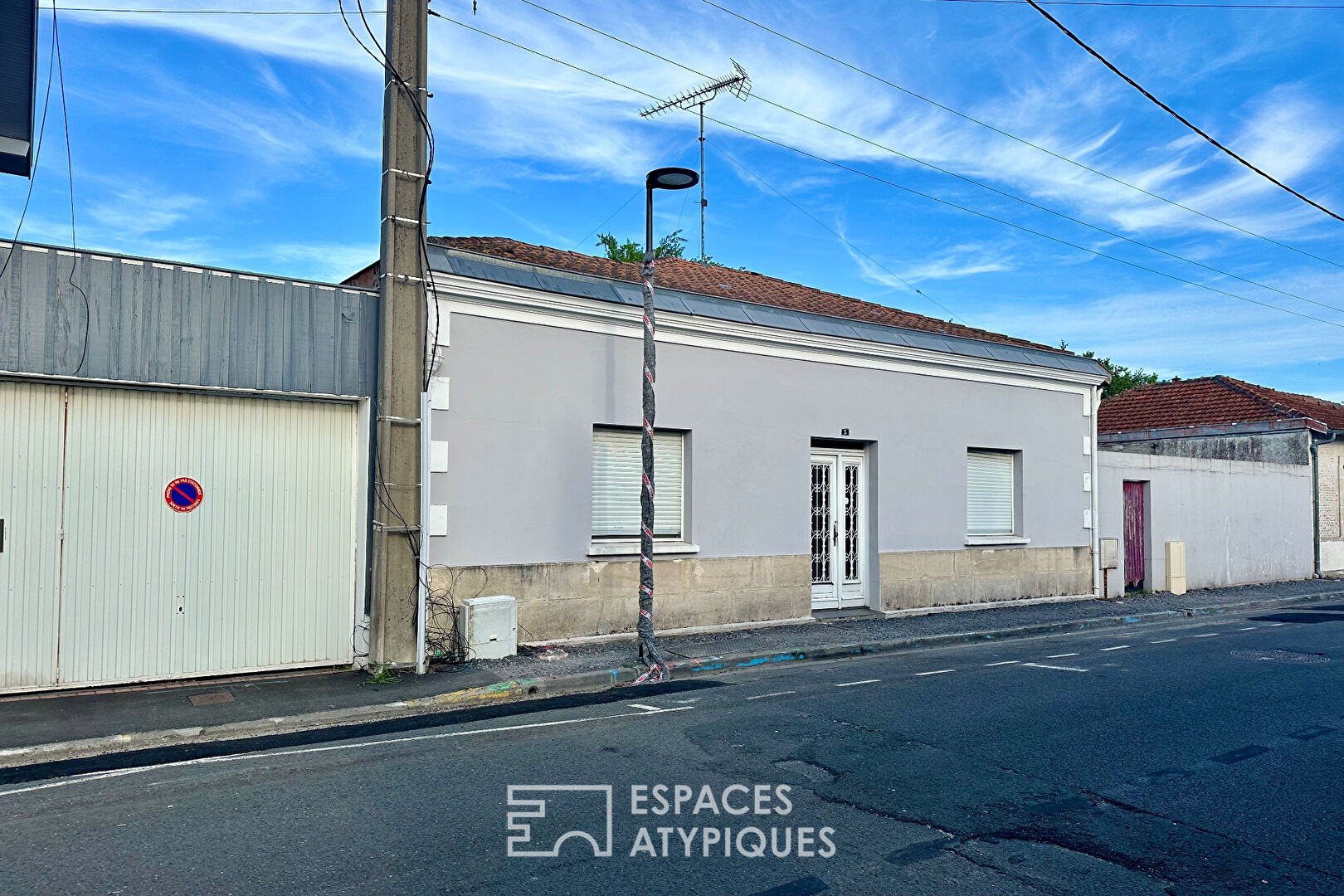 Maison des années 60 à rénover avec jardin au coeur de ville