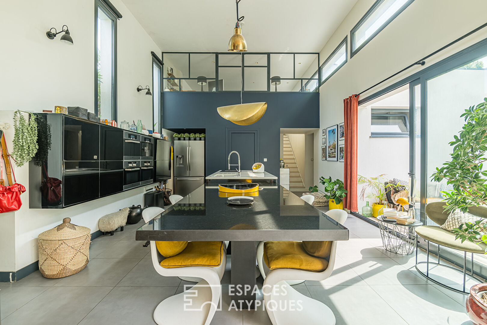 Photo La belle contemporaine avec piscine image 3/6