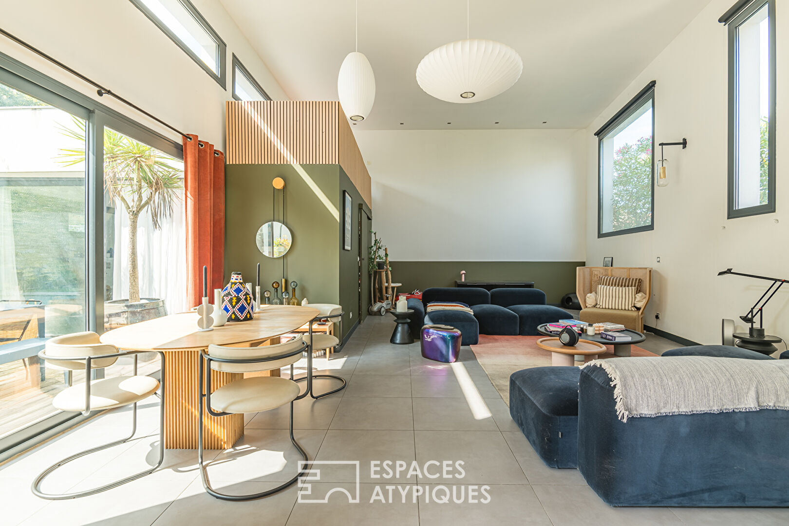 Photo La belle contemporaine avec piscine image 5/6