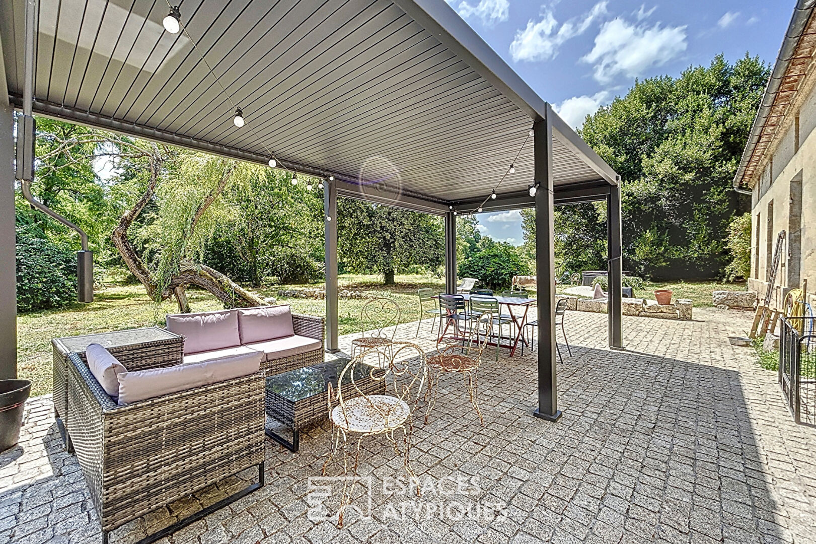 Agence immobilière de ESPACES ATYPIQUES BORDEAUX - ESPACES ATYPIQUES BORDEAUX