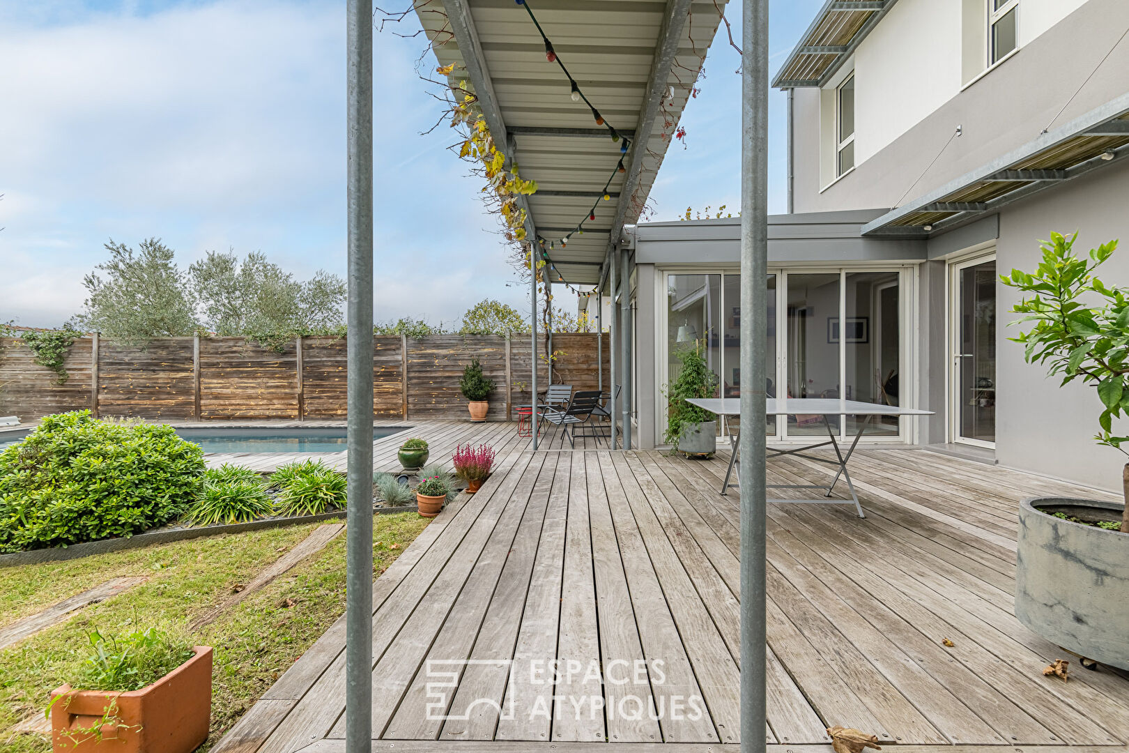 Agence immobilière de ESPACES ATYPIQUES BORDEAUX - ESPACES ATYPIQUES BORDEAUX