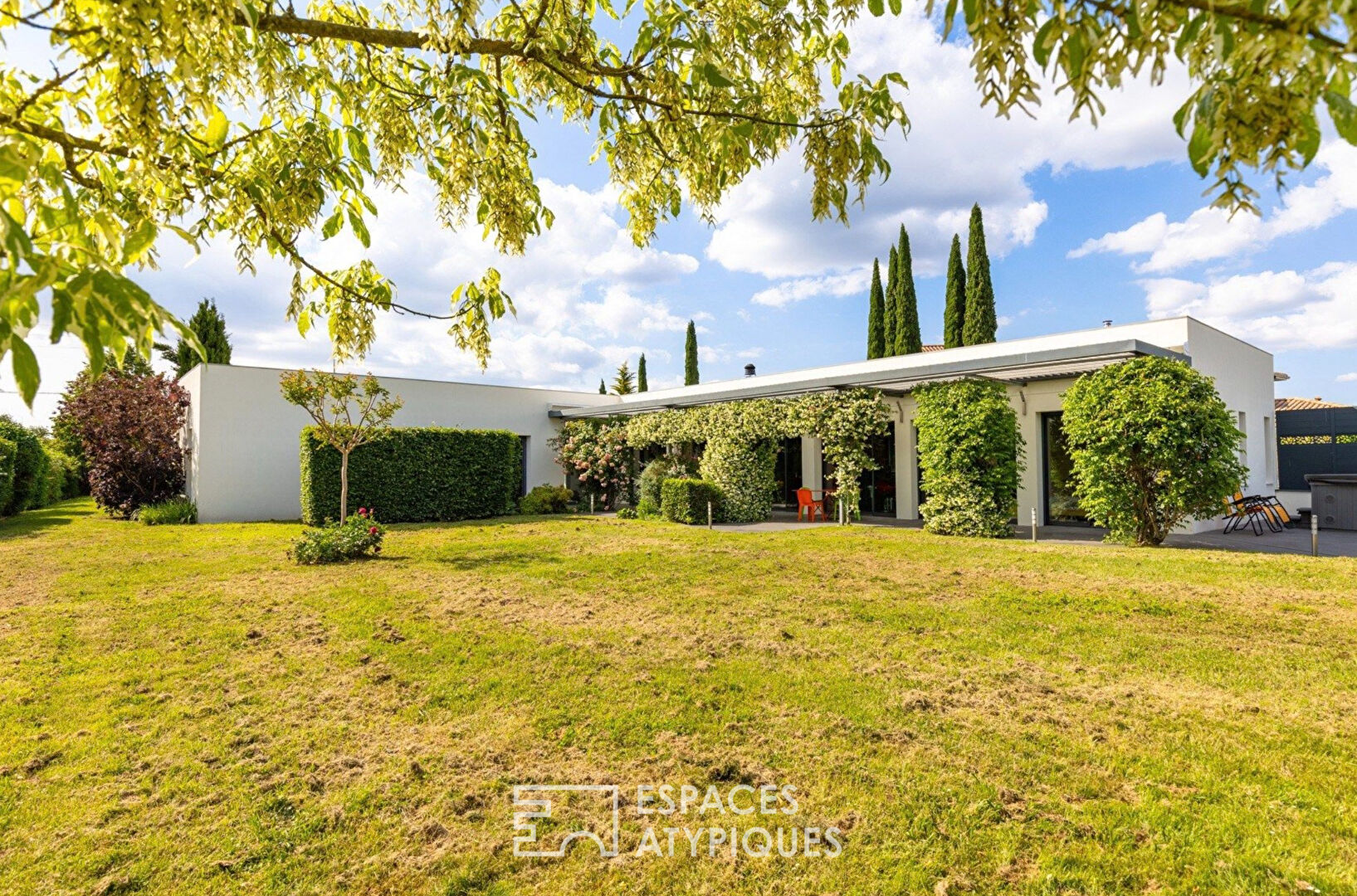 Agence immobilière de ESPACES ATYPIQUES BORDEAUX - ESPACES ATYPIQUES BORDEAUX