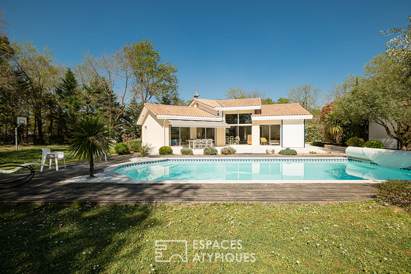 Agence immobilière de ESPACES ATYPIQUES BORDEAUX - ESPACES ATYPIQUES BORDEAUX