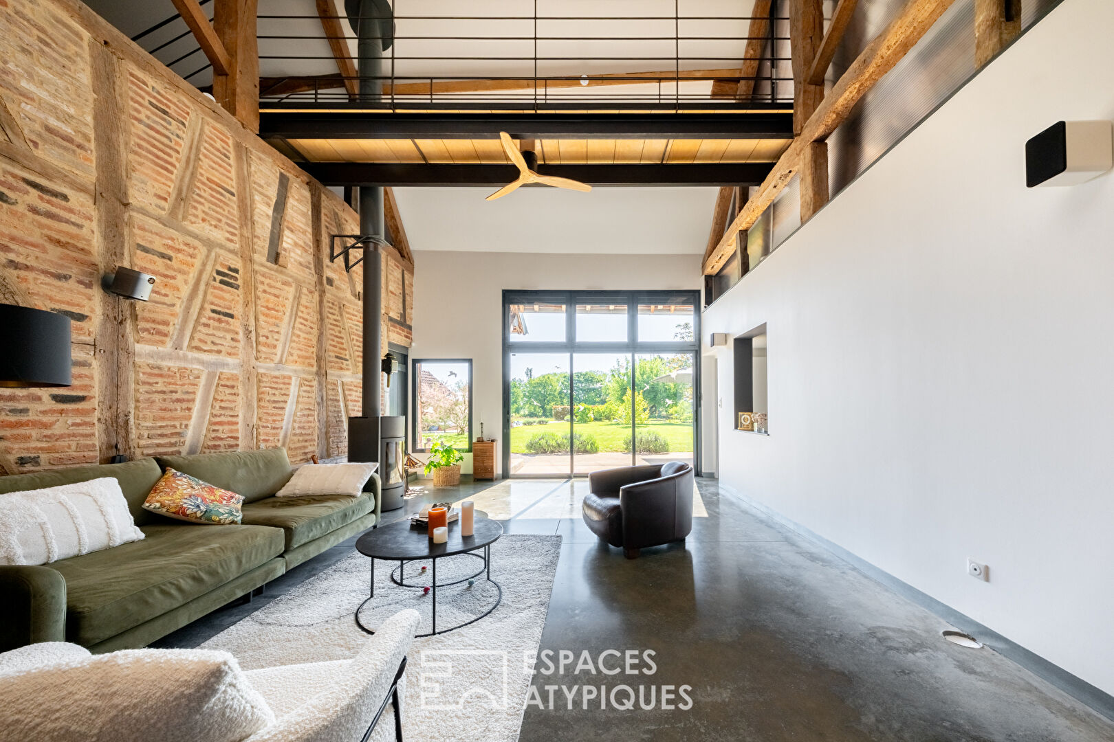 Agence immobilière de ESPACES ATYPIQUES BOURGOGNE