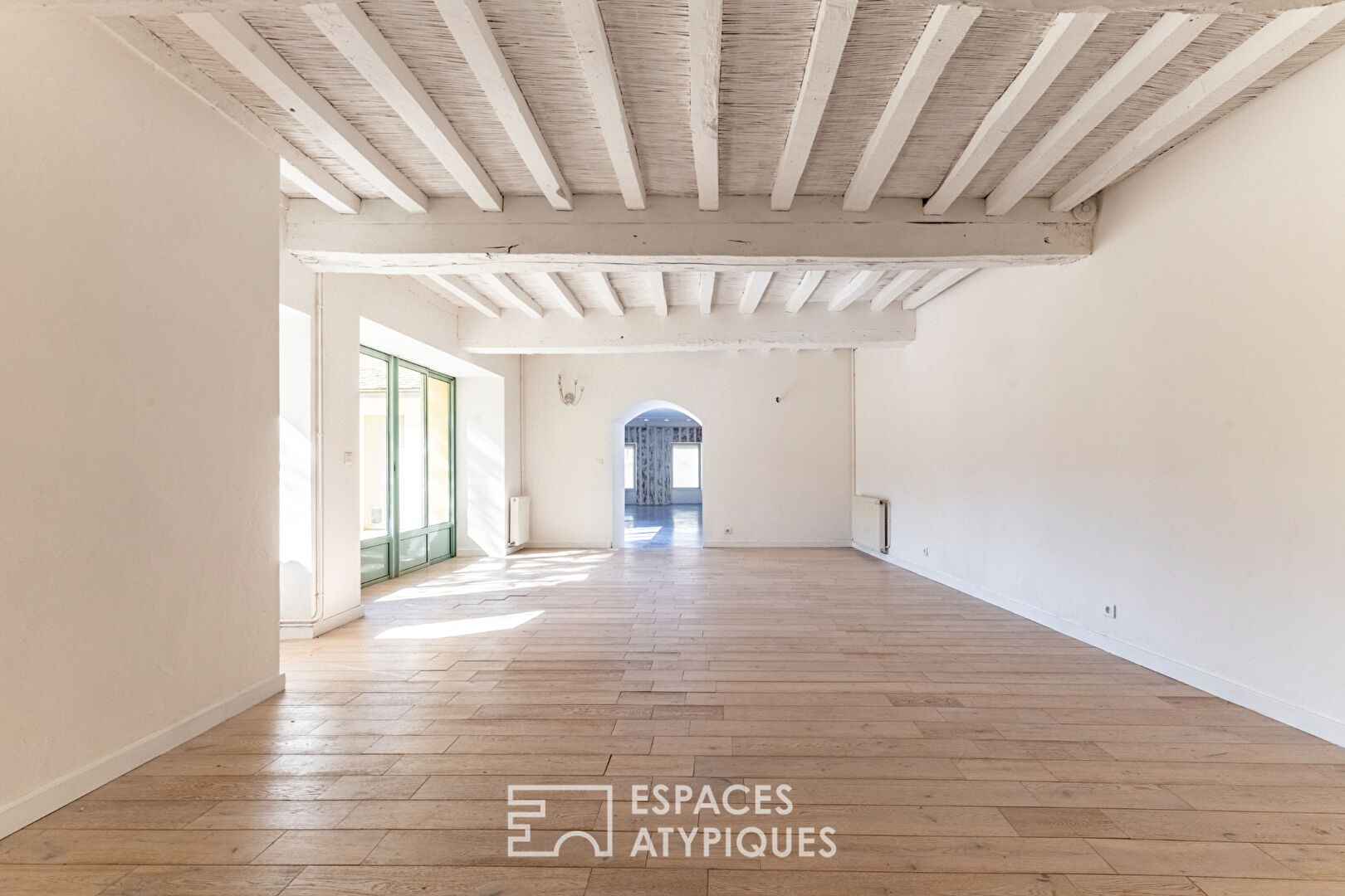 Agence immobilière de ESPACES ATYPIQUES BOURGOGNE