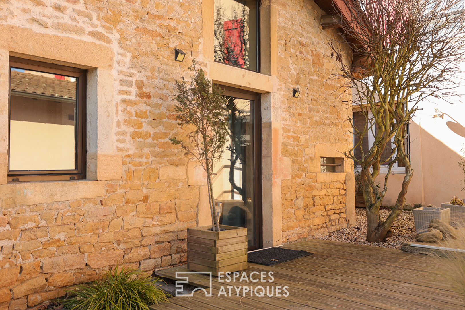 Agence immobilière de ESPACES ATYPIQUES BOURGOGNE