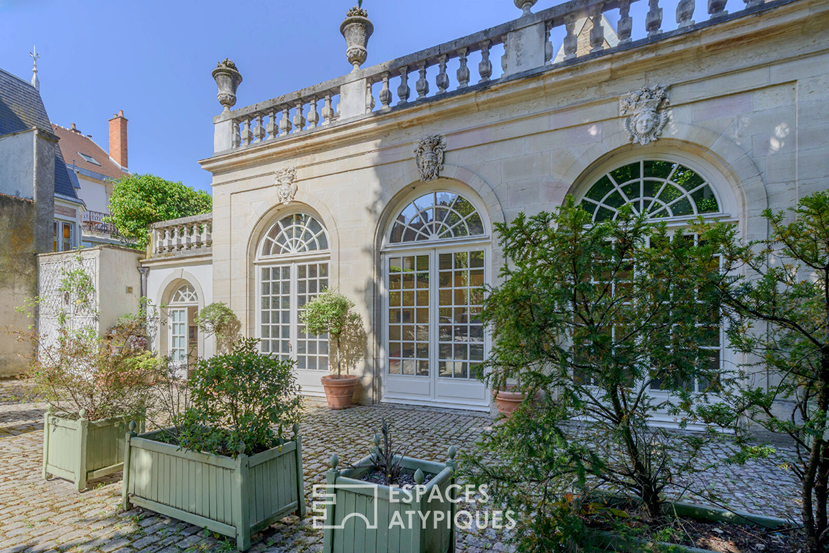 Agence immobilière de ESPACES ATYPIQUES BOURGOGNE