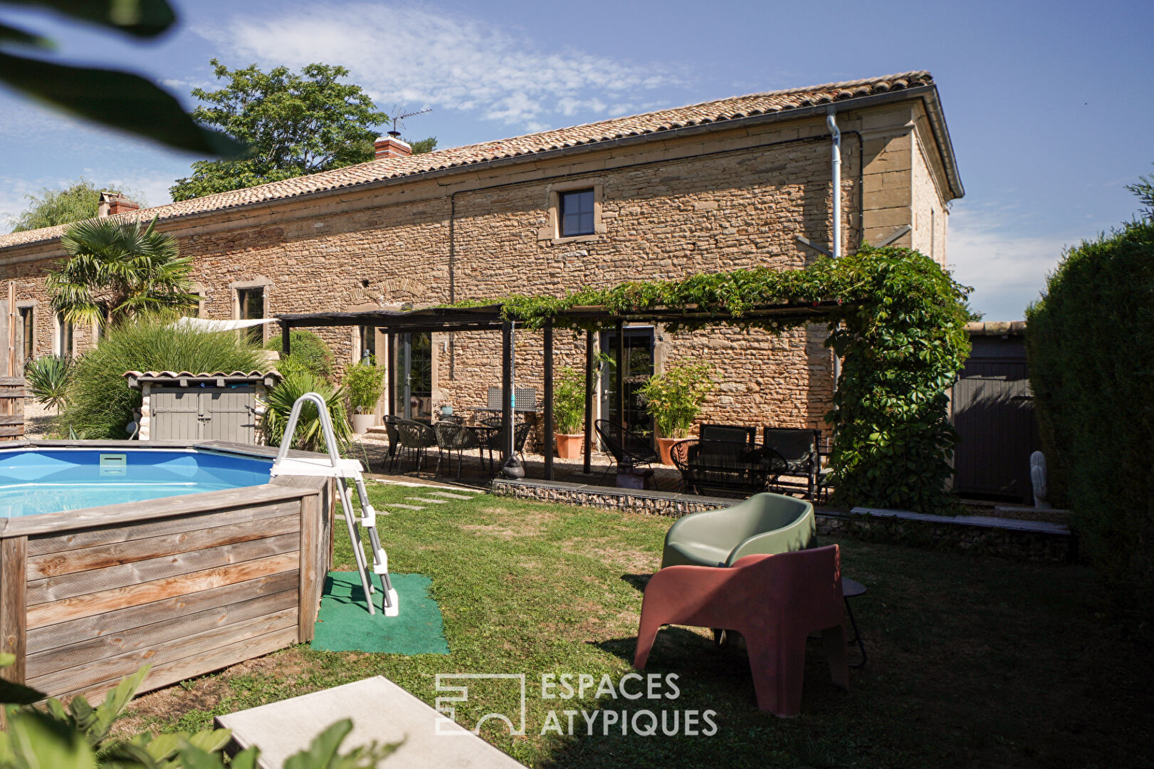 Agence immobilière de ESPACES ATYPIQUES BOURGOGNE