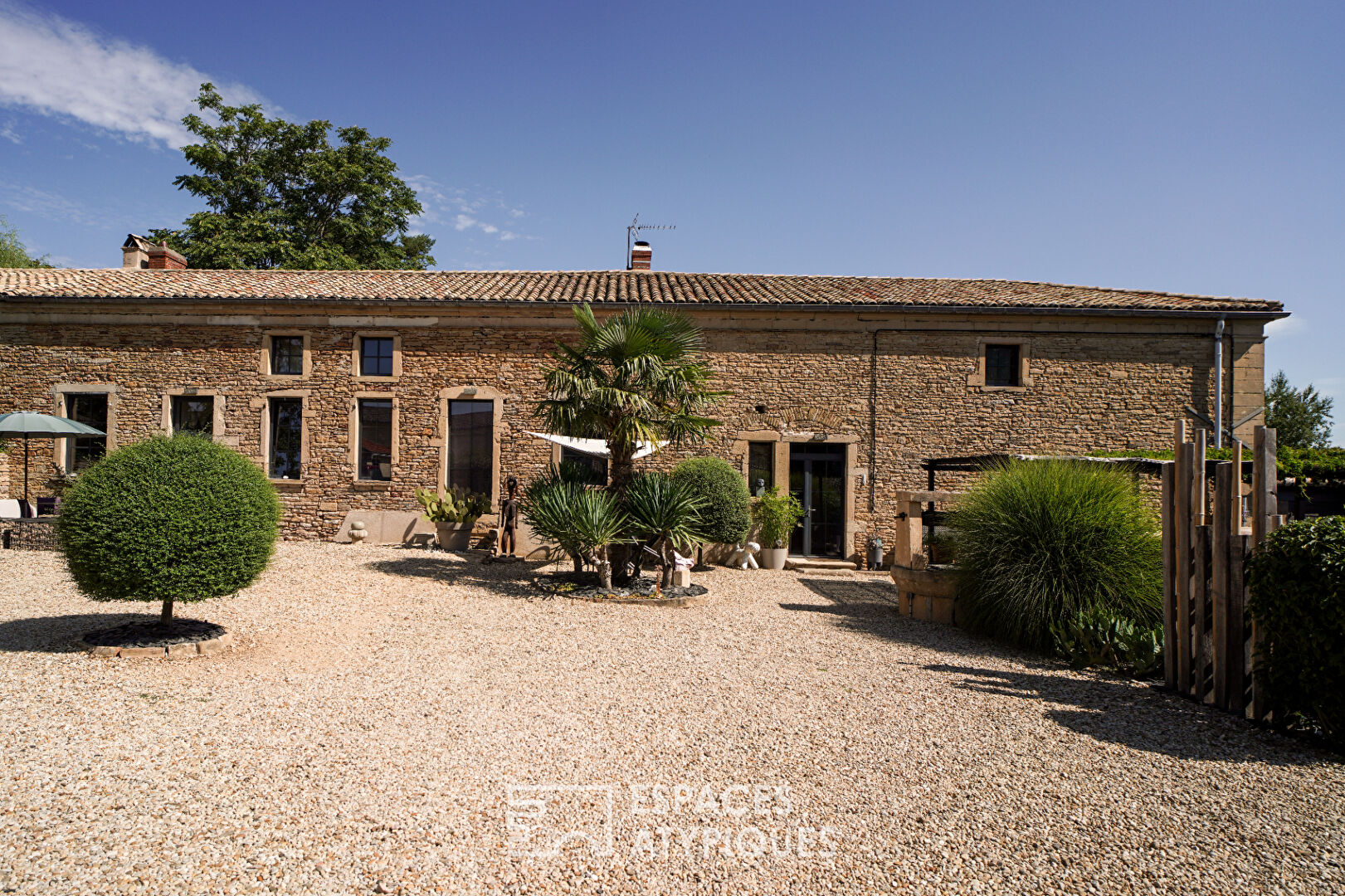 Agence immobilière de ESPACES ATYPIQUES BOURGOGNE