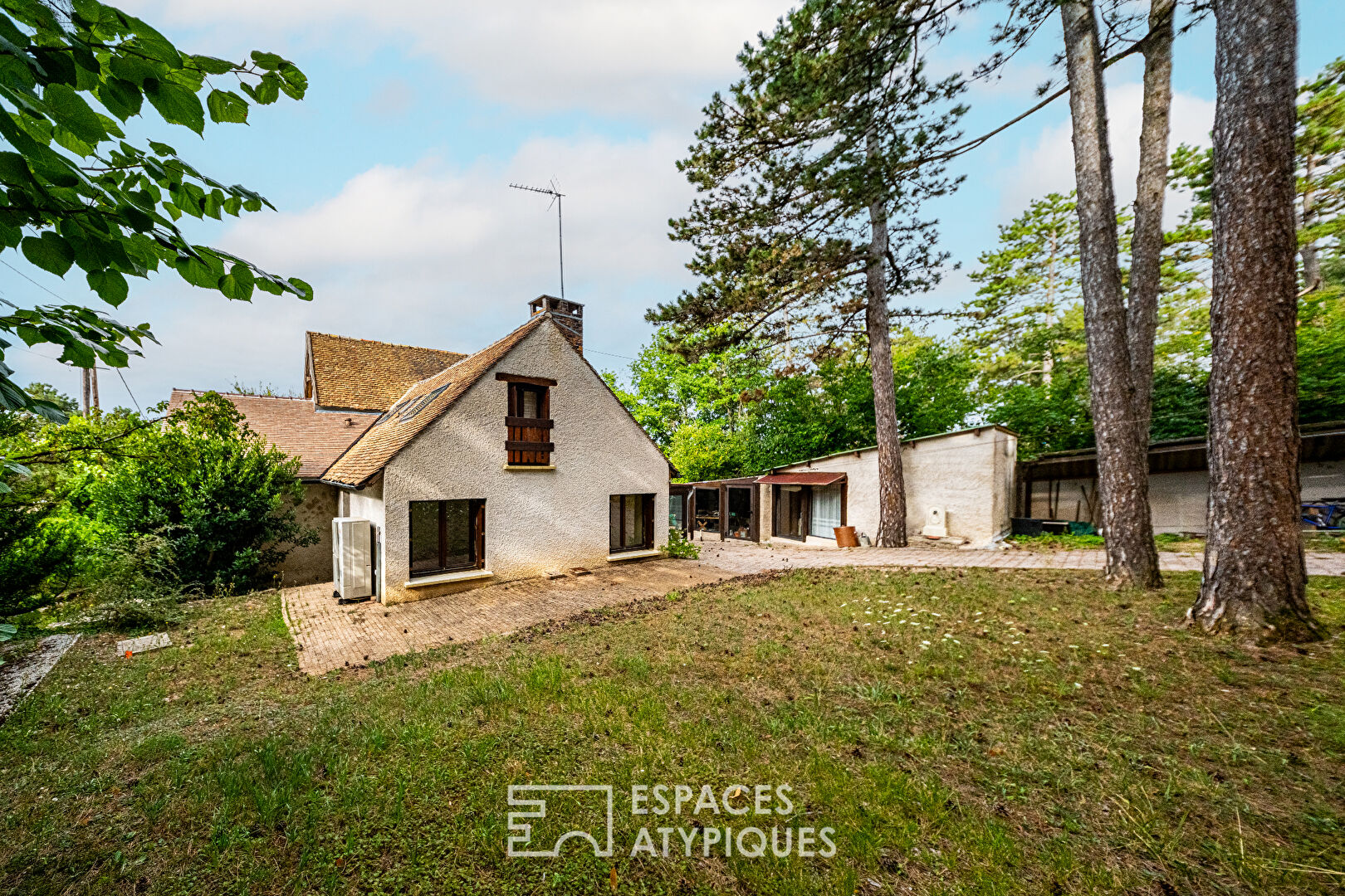 Agence immobilière de ESPACES ATYPIQUES BOURGOGNE