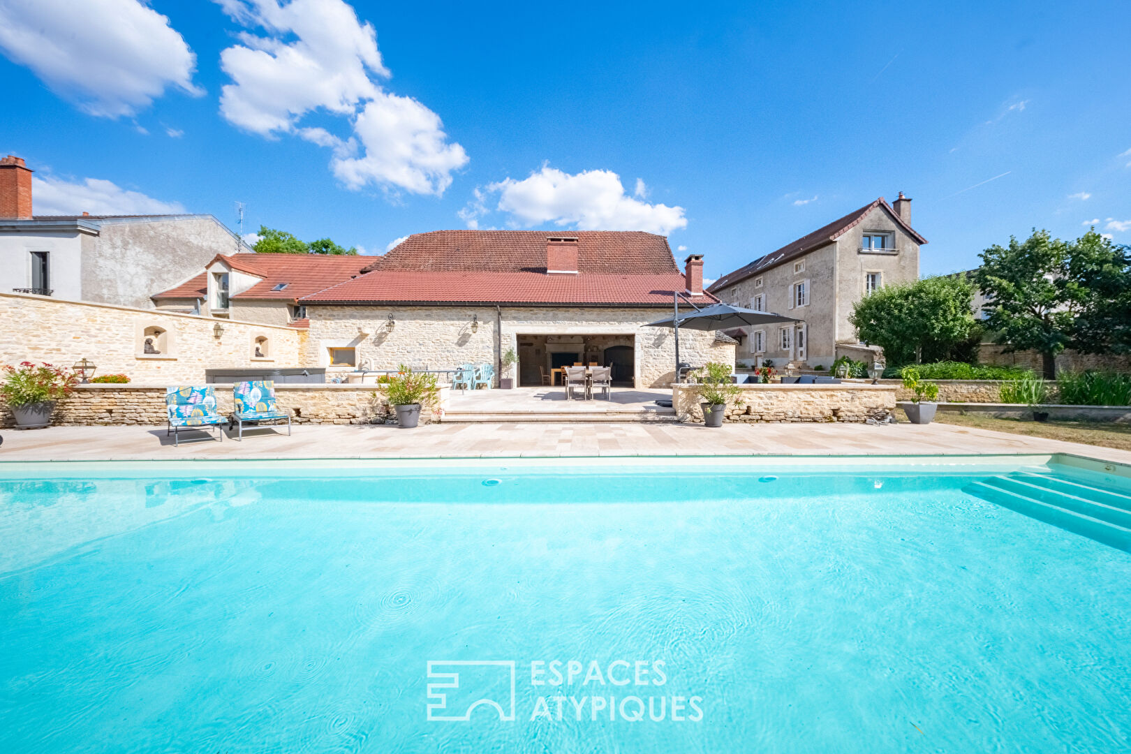 Agence immobilière de ESPACES ATYPIQUES BOURGOGNE
