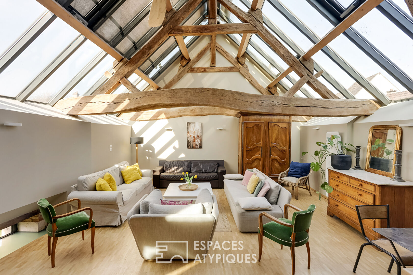 Agence immobilière de ESPACES ATYPIQUES BOURGOGNE