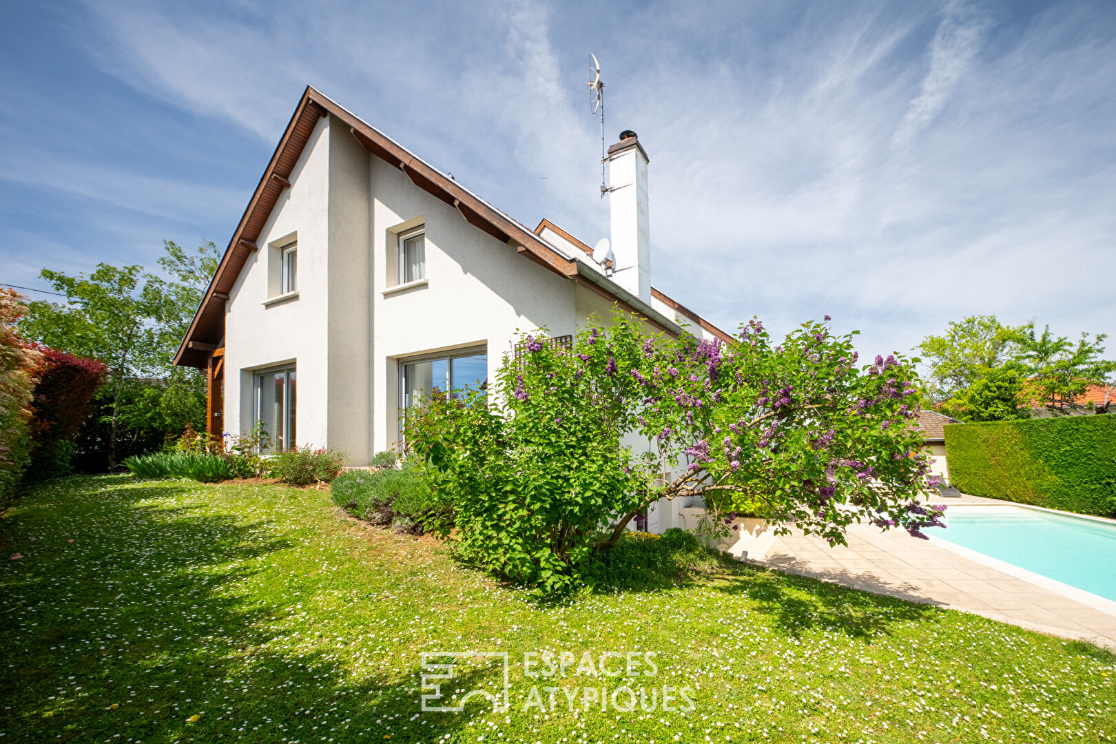 Agence immobilière de ESPACES ATYPIQUES BOURGOGNE
